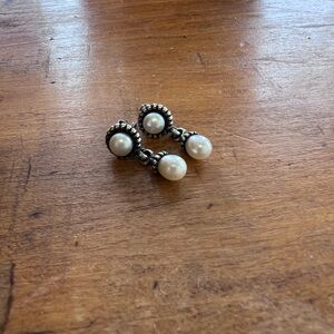 James Avery retired Victorian pearl drop earrings